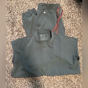 FIGS bonsai scrub set